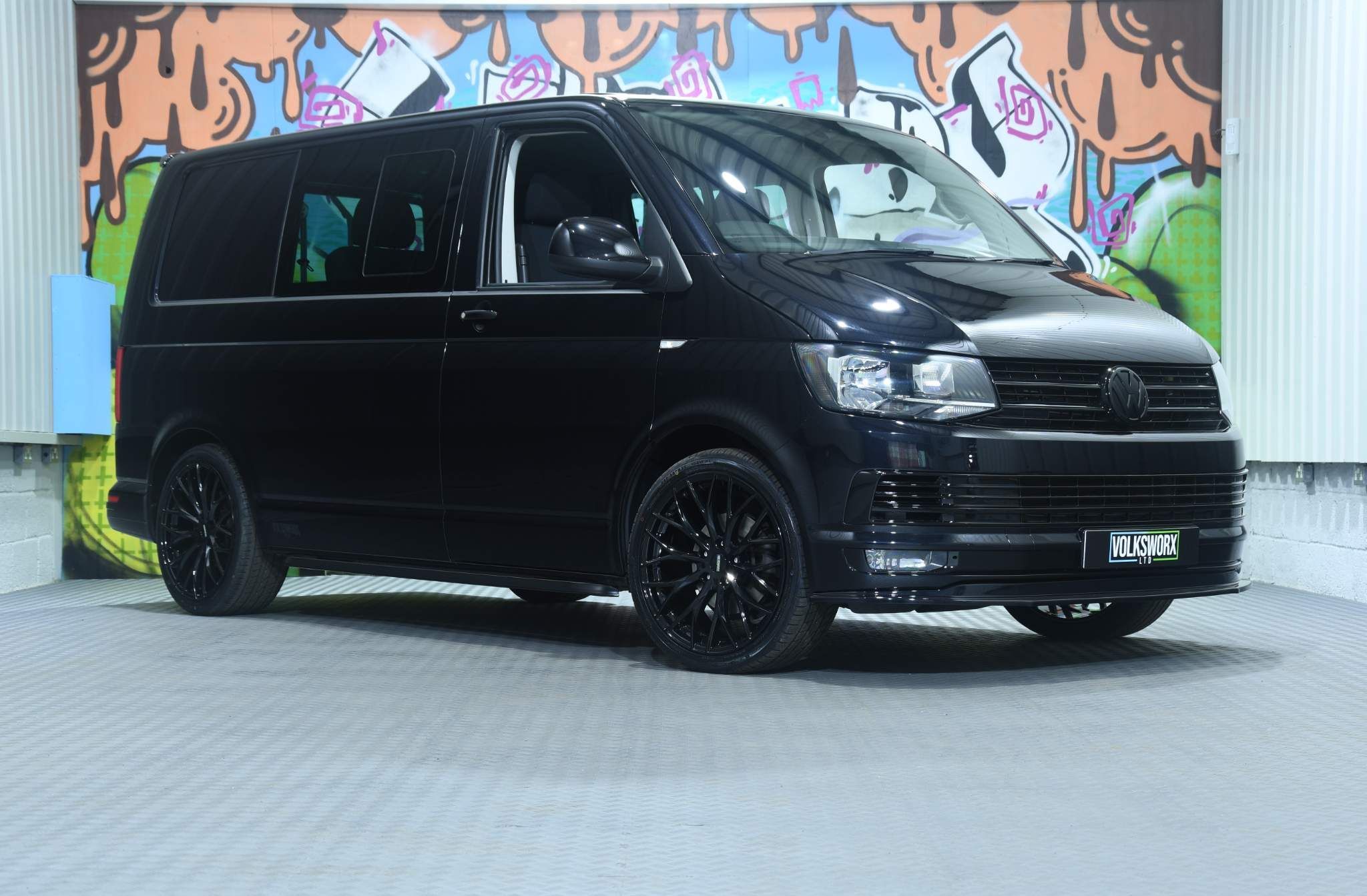 Used Volkswagen Transporter 2.0 TDI T30 BlueMotion Tech Highline Crew ...