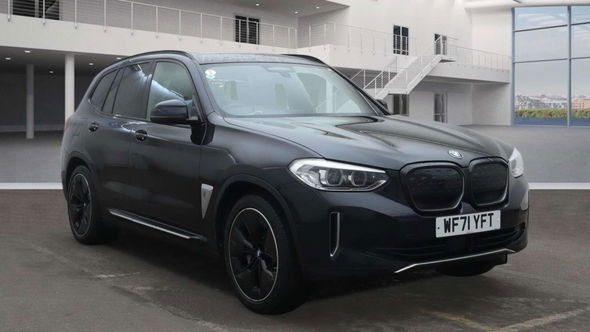 BMW iX3