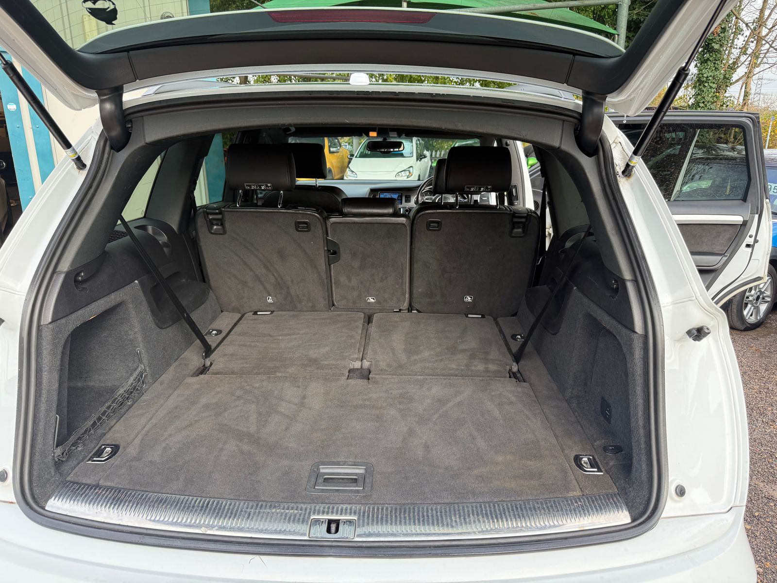 Audi Q7 3.0 TDI V6 S line Plus SUV 5dr Diesel Tiptronic quattro Euro 5 (s/s) (245 ps) 5dr Automatic 2012