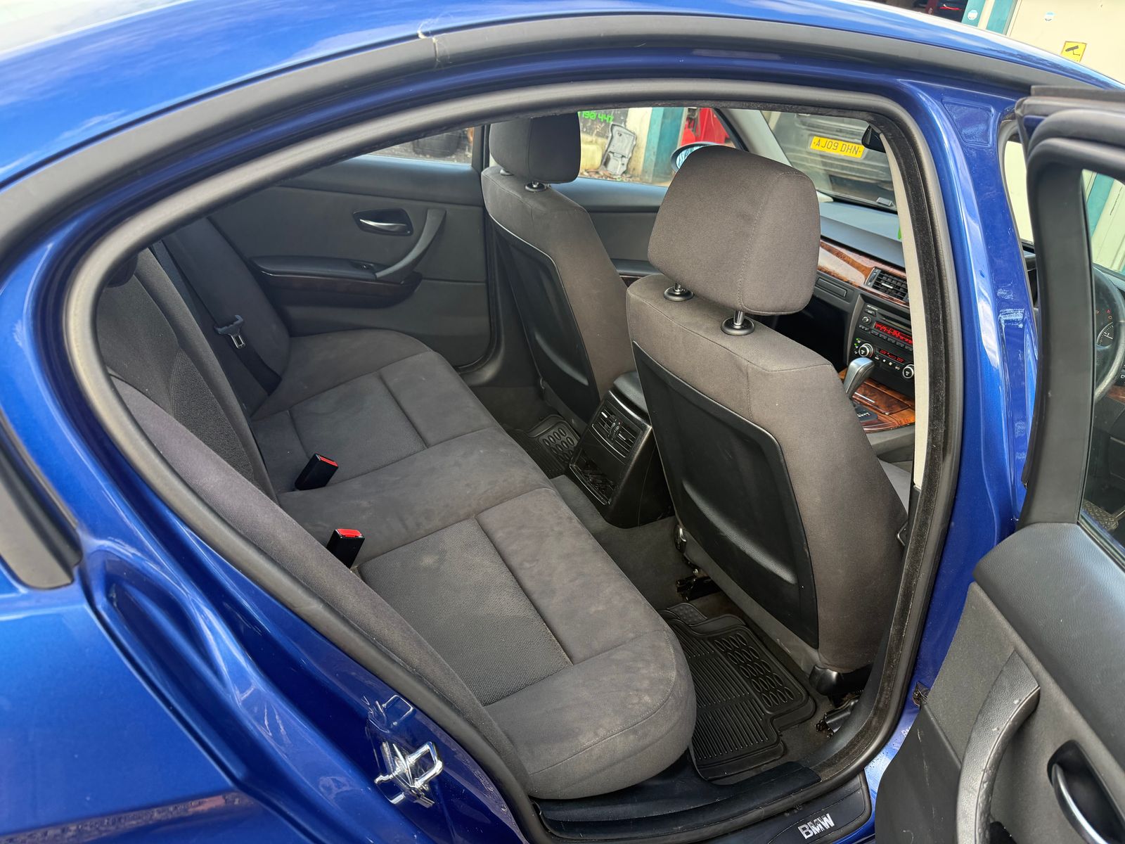 BMW 3 Series 2.0 320d SE Saloon 4dr Diesel Auto Euro 4 (177 ps) 4dr Automatic 2008