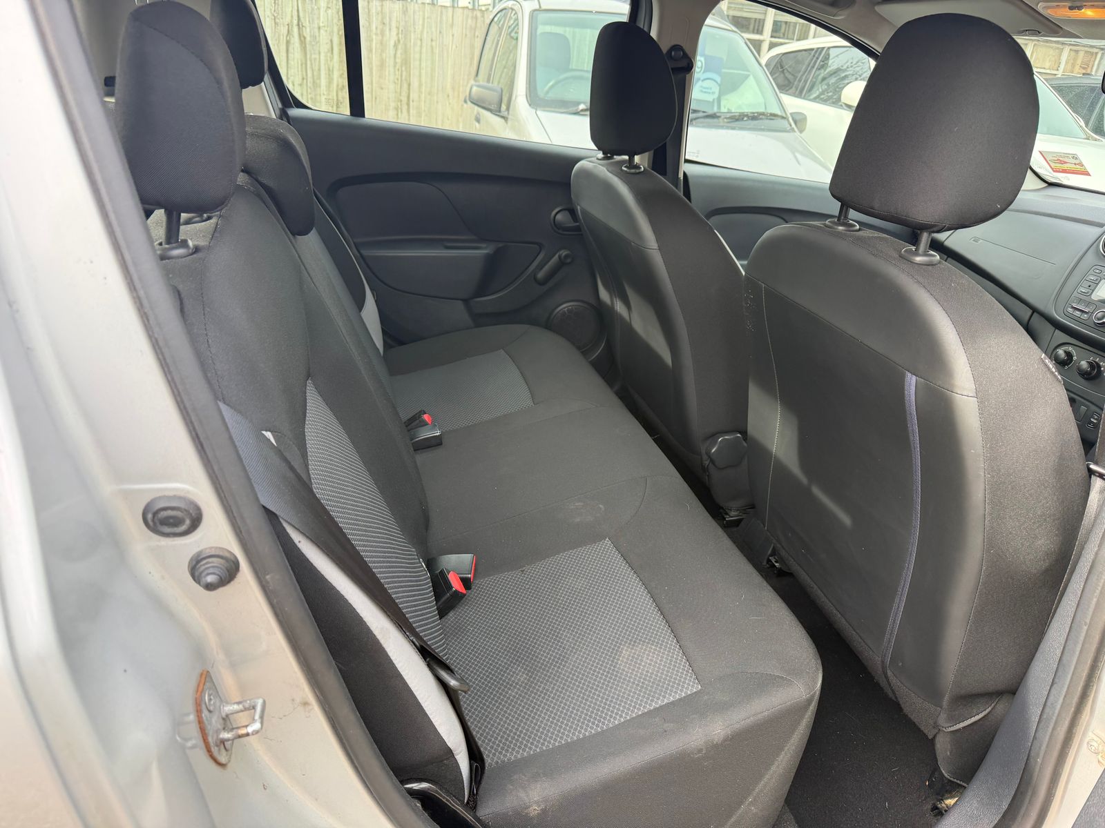 Dacia Sandero 1.5 dCi Ambiance Hatchback 5dr Diesel Manual Euro 6 (s/s) (90 ps) 5dr Manual 2016