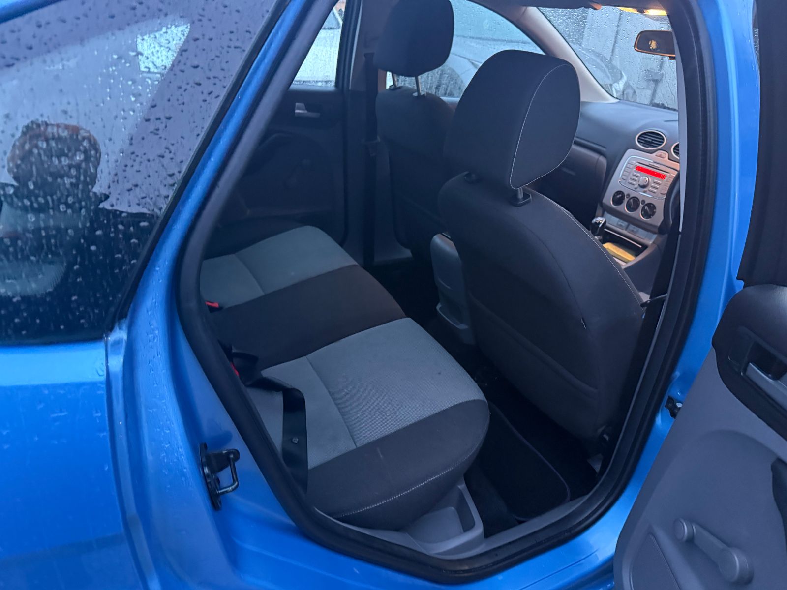 Ford Focus 1.6 Zetec Hatchback 5dr Petrol Manual (161 g/km, 99 bhp) 5dr Manual 2009