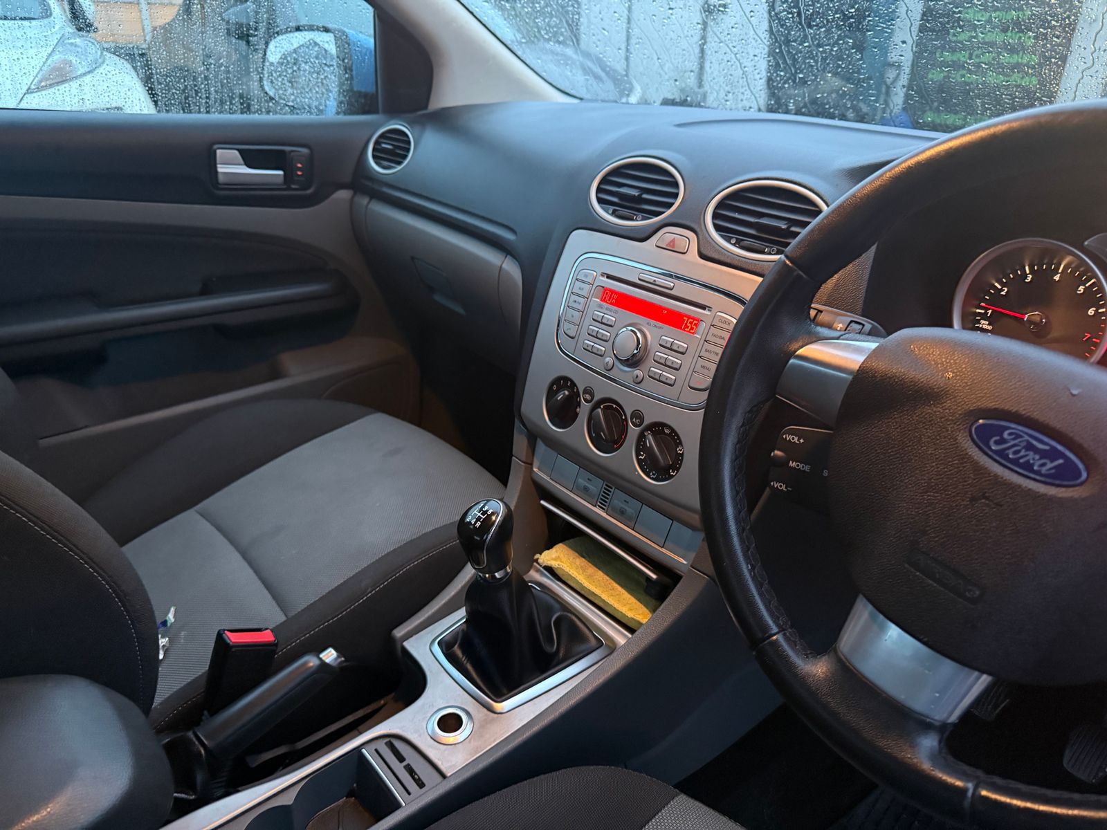 Ford Focus 1.6 Zetec Hatchback 5dr Petrol Manual (161 g/km, 99 bhp) 5dr Manual 2009