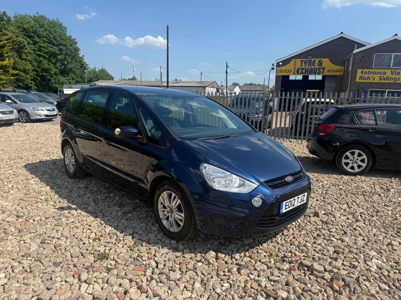 Ford S-Max 2.0 TDCi Zetec MPV 5dr Diesel Powershift Euro 5 (140 ps) 5dr Automatic 2012