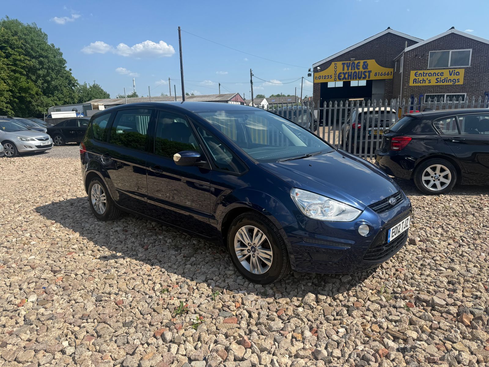 Ford S-Max 2.0 TDCi Zetec MPV 5dr Diesel Powershift Euro 5 (140 ps) 5dr Automatic 2012