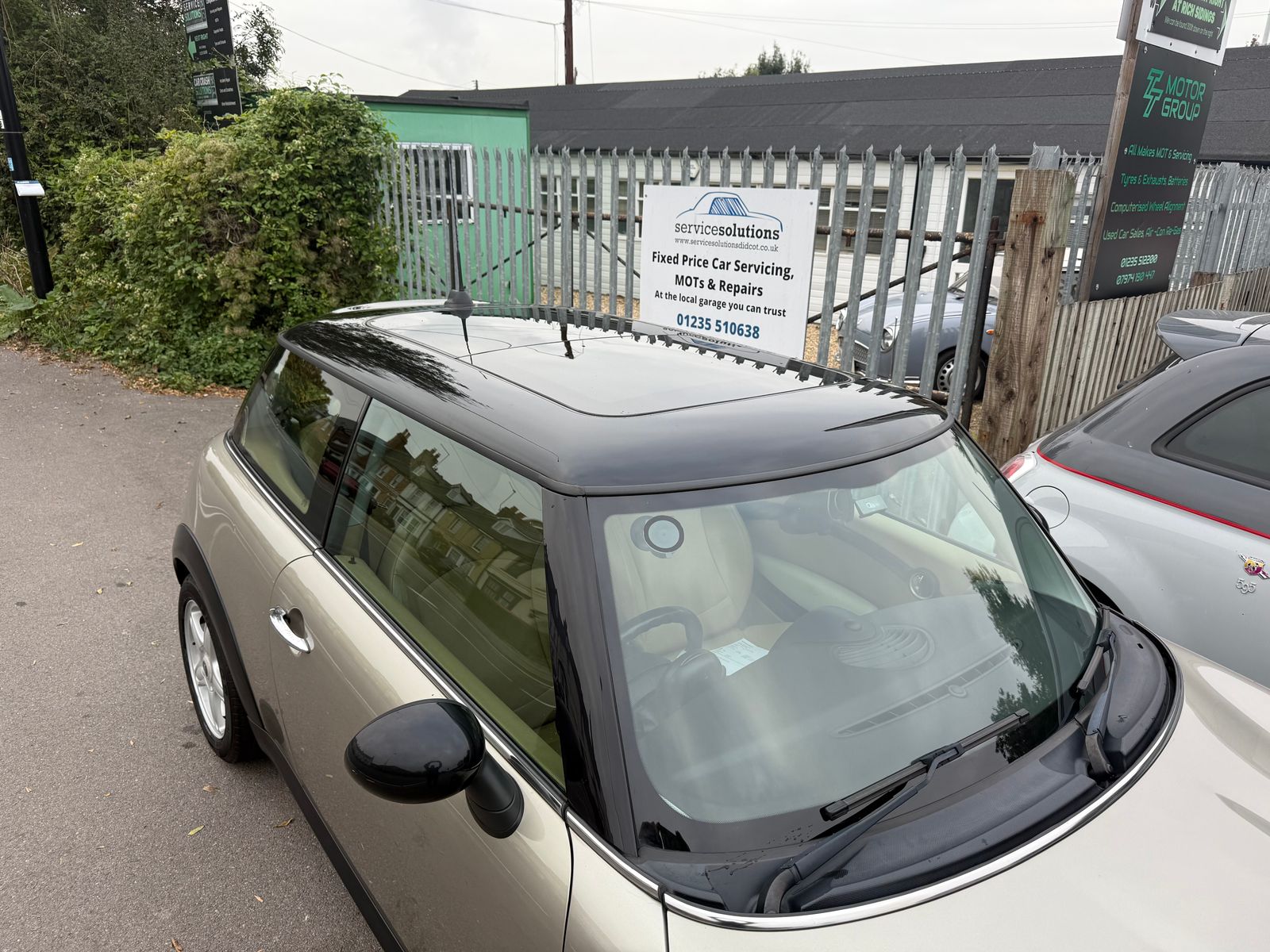 MINI Hatch 1.6 Cooper Hatchback 3dr Petrol Steptronic Euro 4 (120 ps) 3dr Automatic 2007