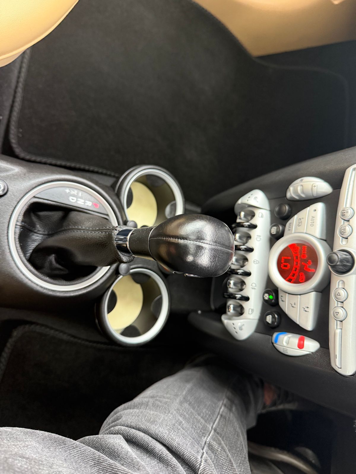 MINI Hatch 1.6 Cooper Hatchback 3dr Petrol Steptronic Euro 4 (120 ps) 3dr Automatic 2007