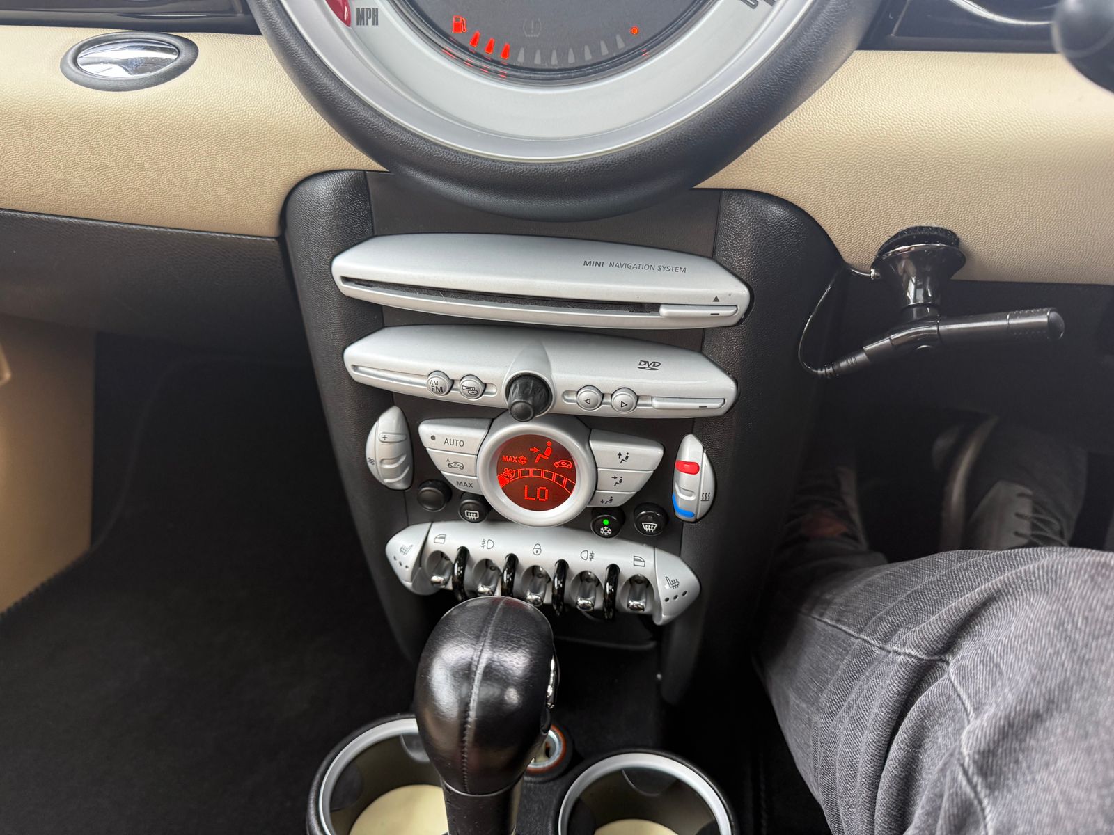 MINI Hatch 1.6 Cooper Hatchback 3dr Petrol Steptronic Euro 4 (120 ps) 3dr Automatic 2007