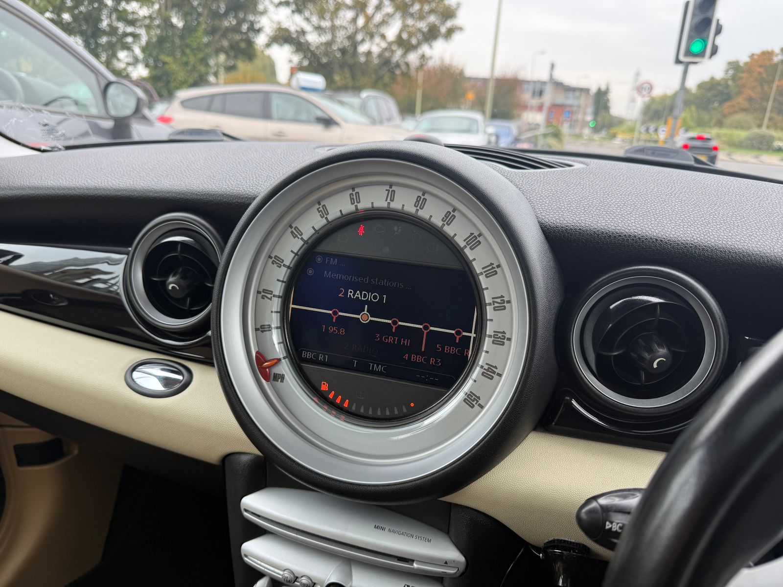 MINI Hatch 1.6 Cooper Hatchback 3dr Petrol Steptronic Euro 4 (120 ps) 3dr Automatic 2007