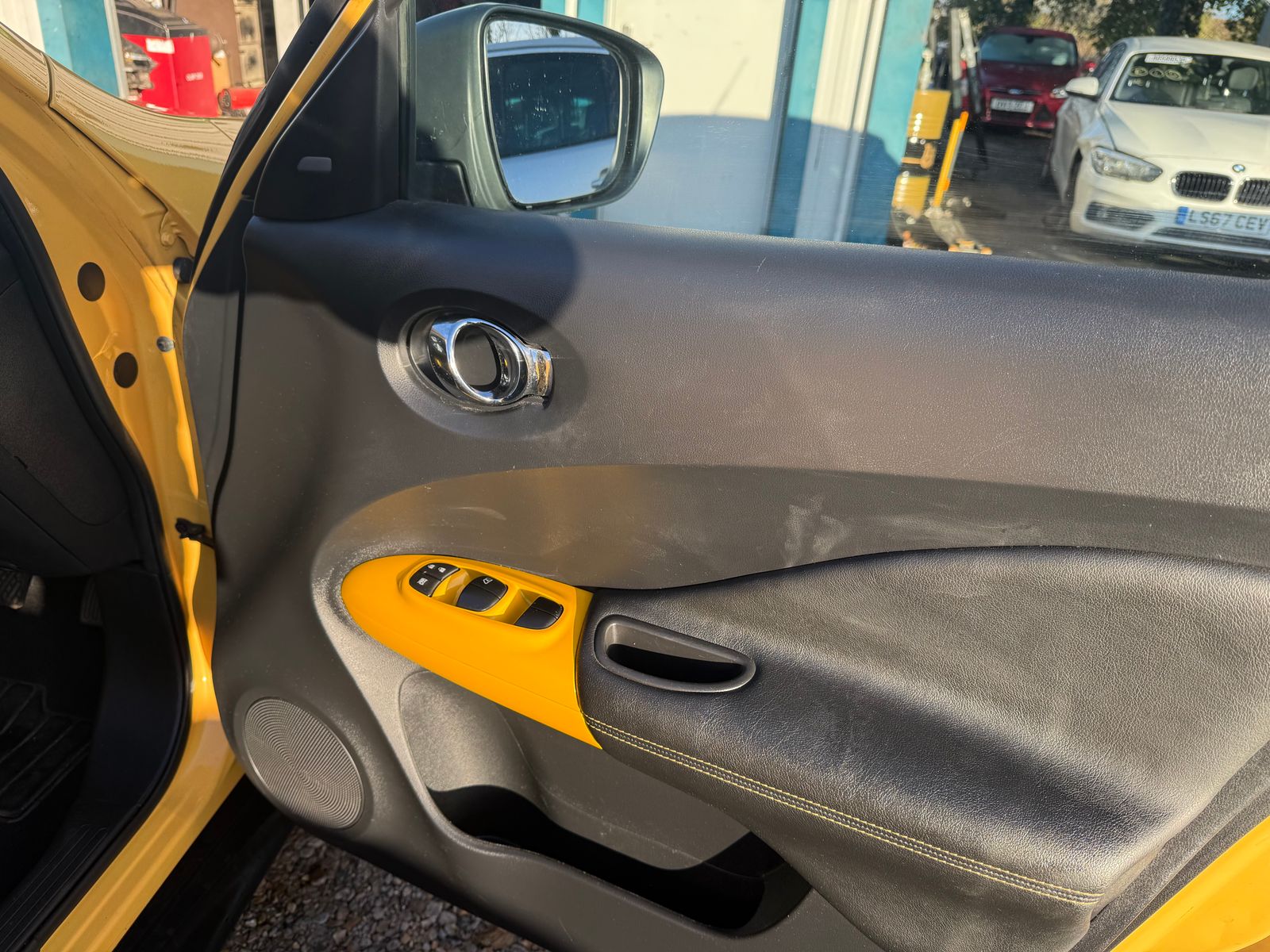 Nissan Juke 1.2 DIG-T Tekna SUV 5dr Petrol Manual Euro 6 (s/s) (115 ps) 5dr Manual 2016