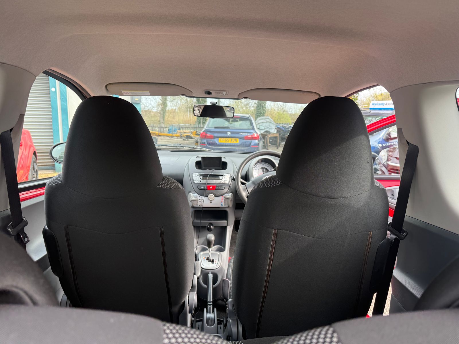 Toyota Aygo 1.0 VVT-i + Hatchback 3dr Petrol MultiMode Euro 4 (67 bhp) 3dr Automatic 2009