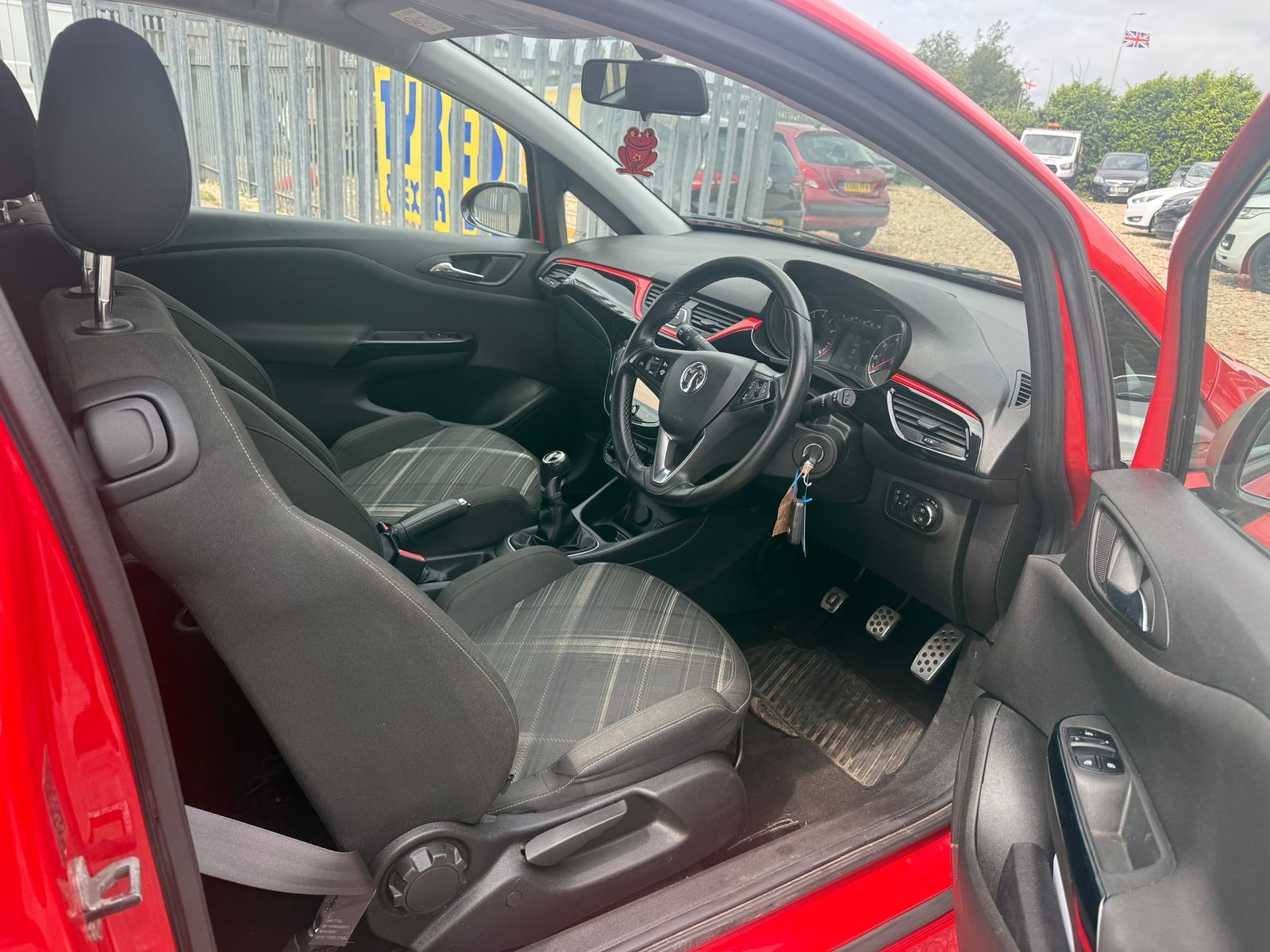 Vauxhall Corsa 1.4i ecoTEC Limited Edition Hatchback 3dr Petrol Manual Euro 6 (90 ps) 3dr Manual 2015
