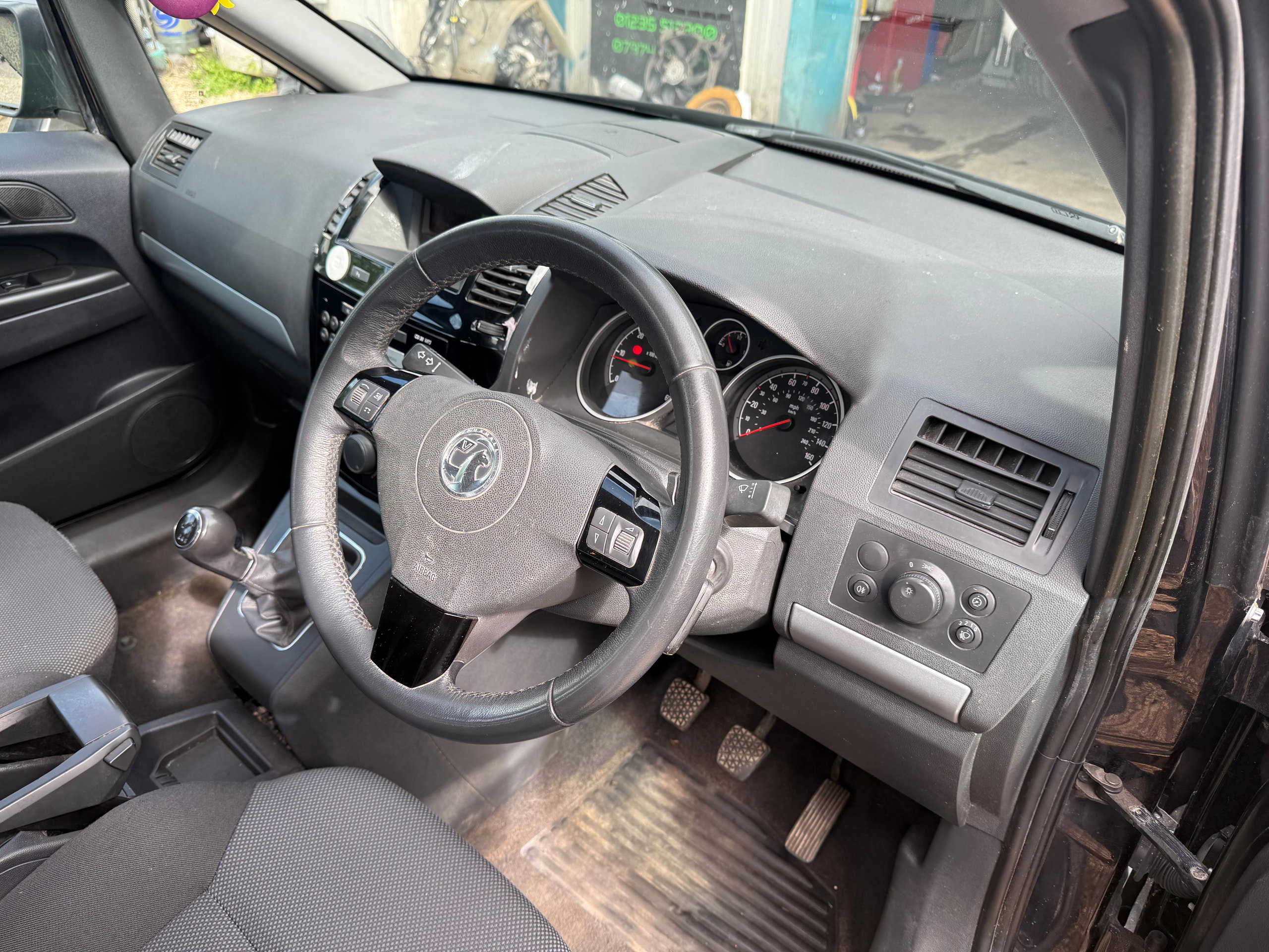 Vauxhall Zafira 1.7 CDTi ecoFLEX Exclusiv MPV 5dr Diesel Manual Euro 5 (SNav) (110 ps) 5dr Manual 2013