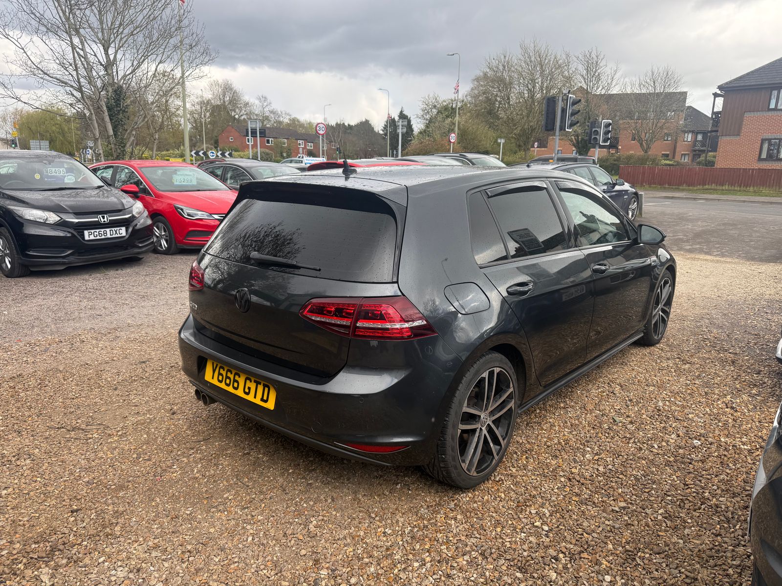 Volkswagen Golf 2.0 TDI BlueMotion Tech GTD Hatchback 5dr Diesel DSG Euro 6 (s/s) (184 ps) 5dr Automatic 2016