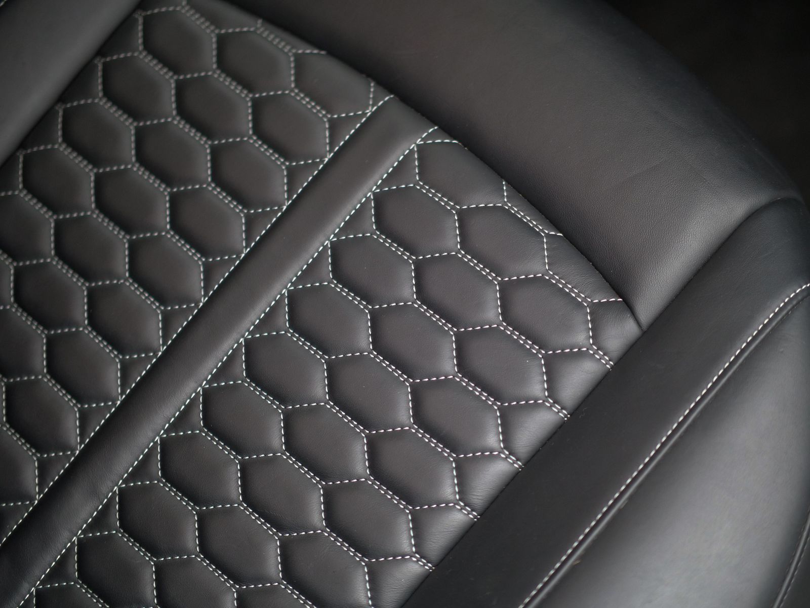 Audi RS4 Avant 2.9 TFSI V6 Estate 5dr Petrol Tiptronic quattro Euro 6 (s/s) (450 ps) 5dr Automatic 2025