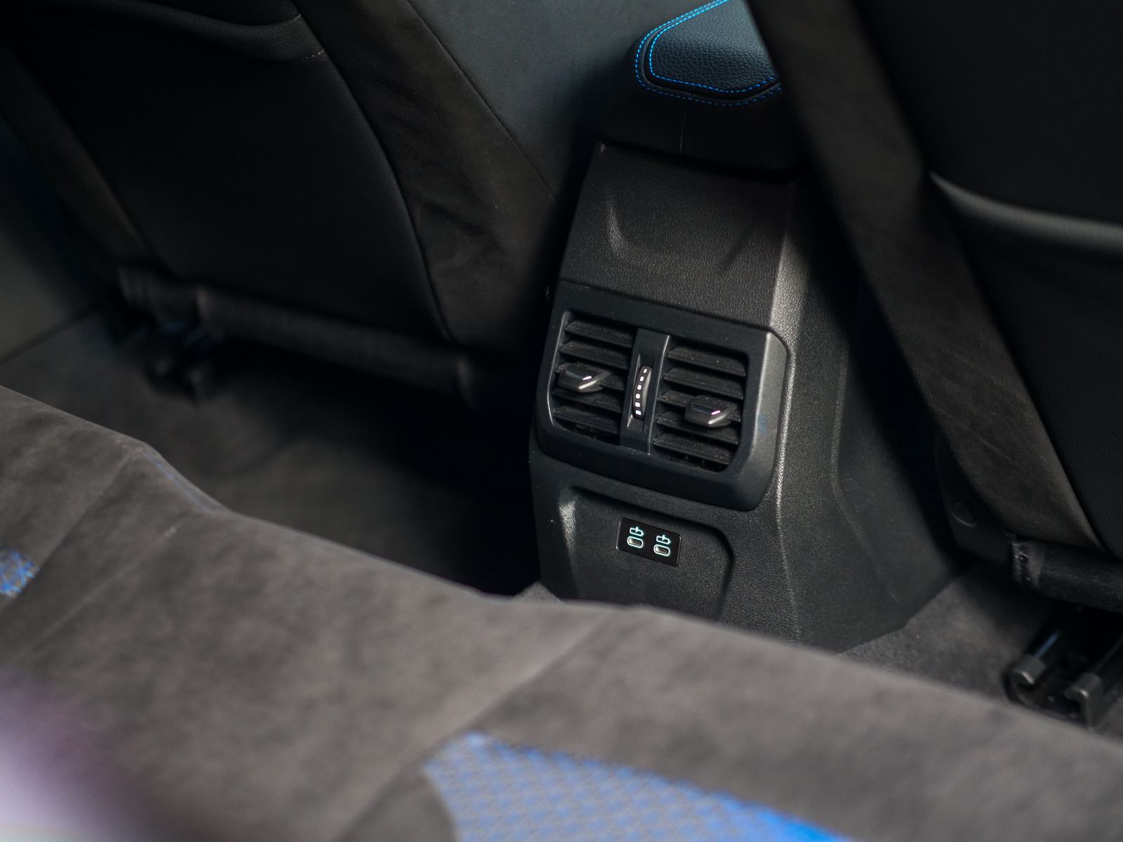 BMW 1 Series 2.0 M135i Hatchback 5dr Petrol Auto xDrive Euro 6 (s/s) (306 ps) 5dr Automatic 2025