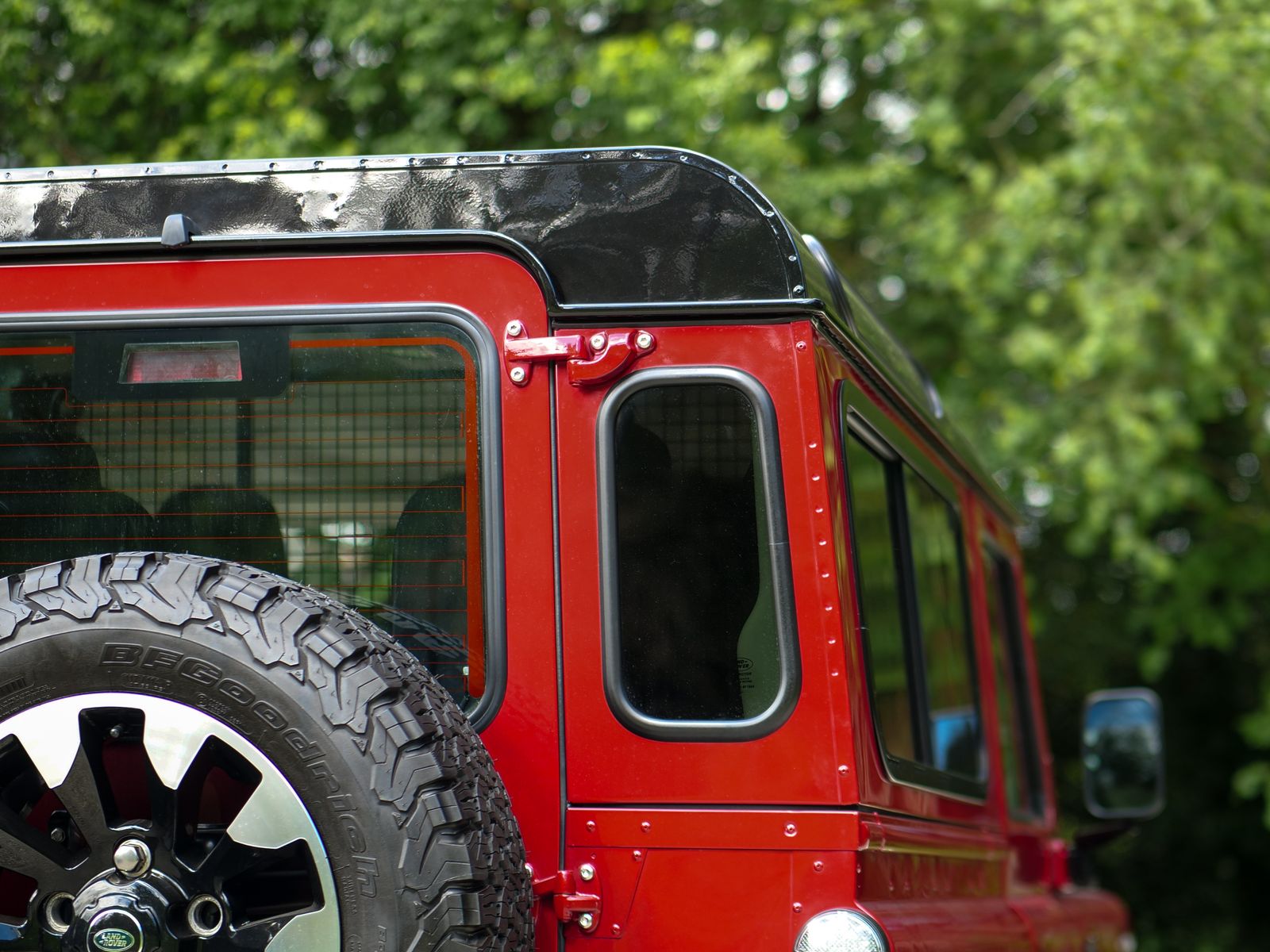Land Rover Defender 90 Works V8 70th 3dr Automatic 2026