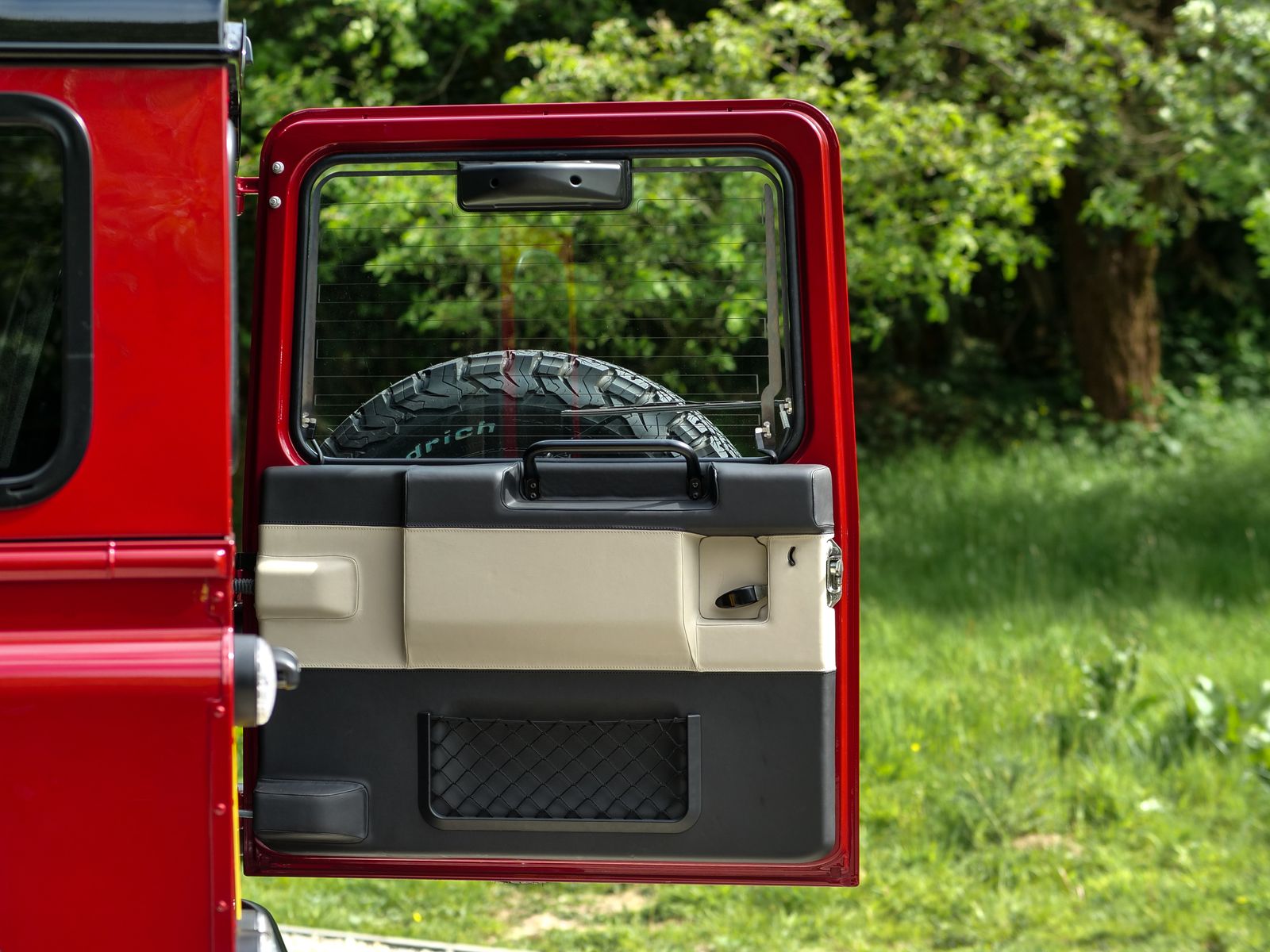 Land Rover Defender 90 Works V8 70th 3dr Automatic 2026