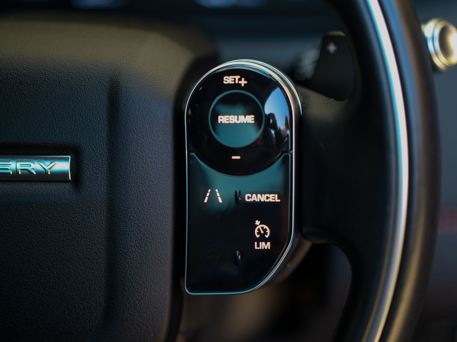 Land Rover Discovery Sport 1.5 P300e 12.2kWh R-Dynamic SE SUV 5dr Petrol Plug-in Hybrid Auto 4WD Euro 6 (s/s) (309 ps) 5dr Automatic 2026