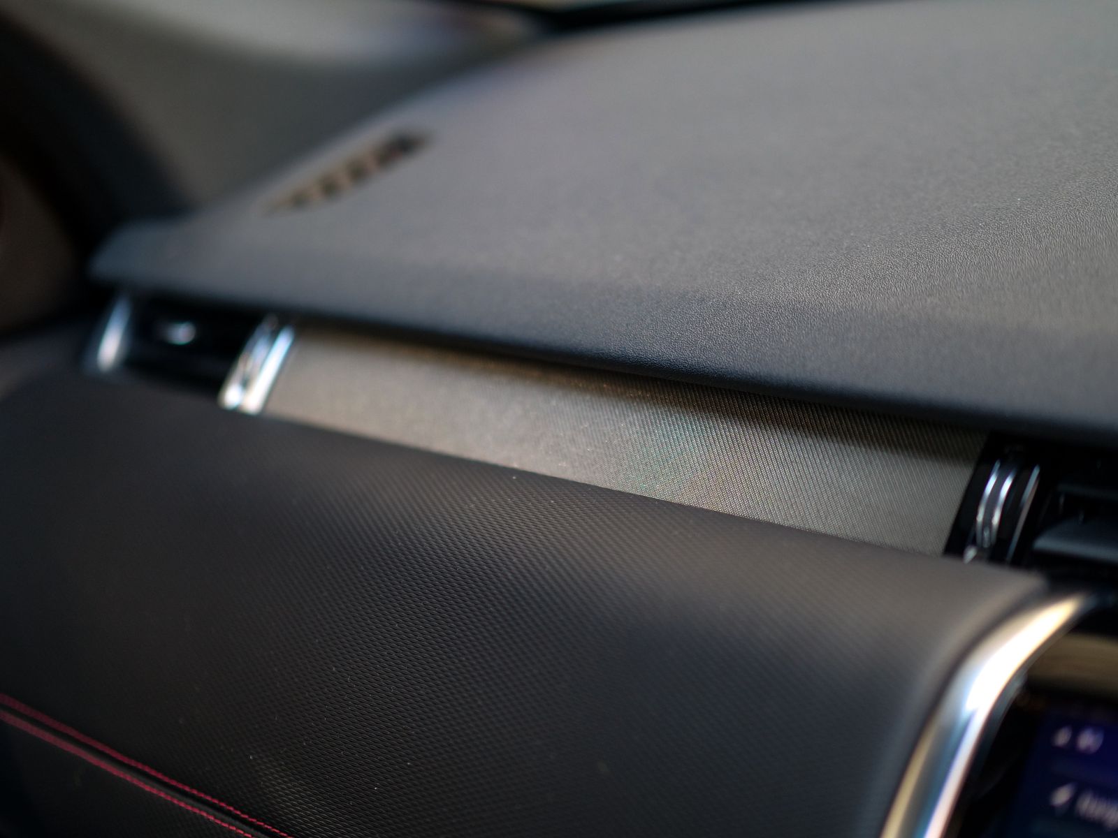 Land Rover Discovery Sport 1.5 P300e 12.2kWh R-Dynamic SE SUV 5dr Petrol Plug-in Hybrid Auto 4WD Euro 6 (s/s) (309 ps) 5dr Automatic 2026