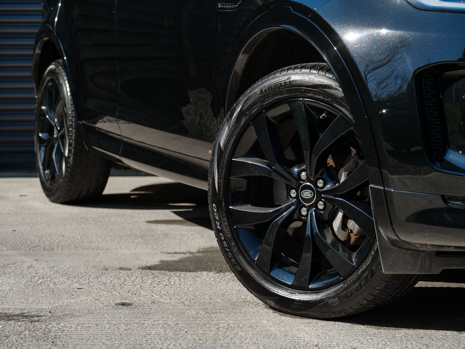 Land Rover Discovery Sport 1.5 P300e 12.2kWh R-Dynamic SE SUV 5dr Petrol Plug-in Hybrid Auto 4WD Euro 6 (s/s) (309 ps) 5dr Automatic 2026