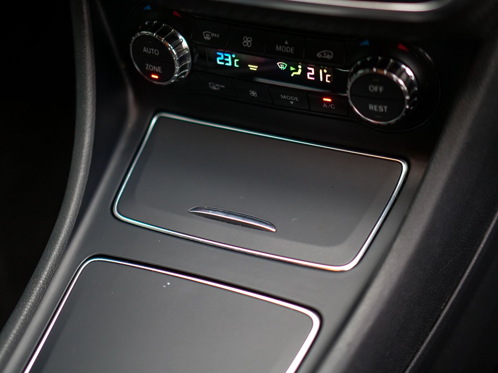 Mercedes-Benz A Class 1.6 A200 AMG Line Hatchback 5dr Petrol 7G-DCT Euro 6 (s/s) (156 ps) 5dr Automatic 2026