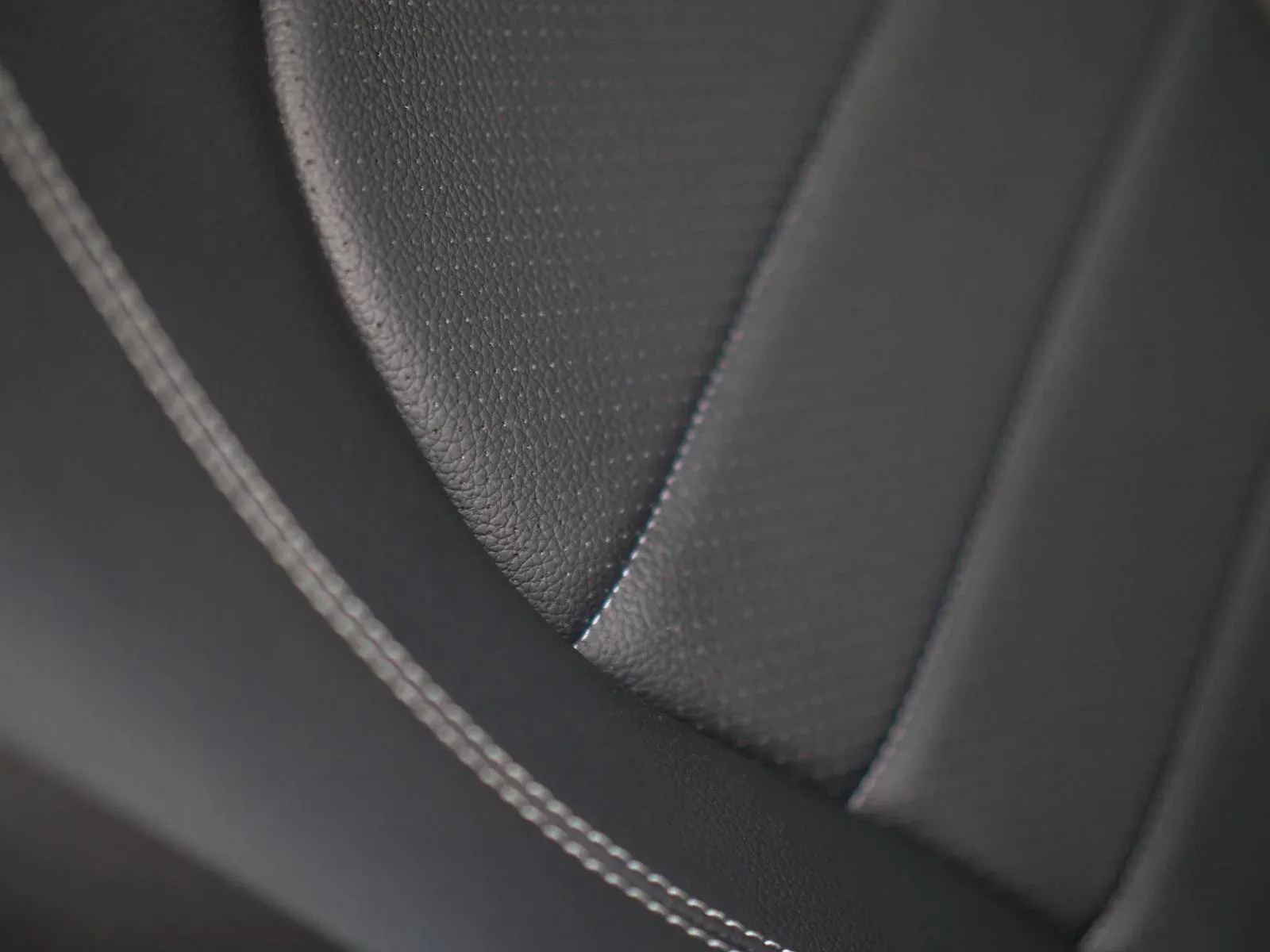 Mercedes-Benz GLC 2.1 GLC250d AMG Line (Premium Plus) SUV 5dr Diesel G-Tronic 4MATIC Euro 6 (s/s) (204 ps) 5dr Automatic 2026