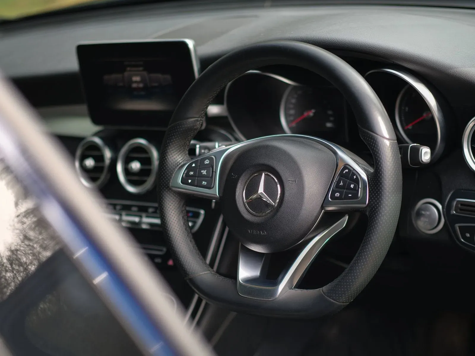 Mercedes-Benz GLC 2.1 GLC250d AMG Line (Premium Plus) SUV 5dr Diesel G-Tronic 4MATIC Euro 6 (s/s) (204 ps) 5dr Automatic 2026