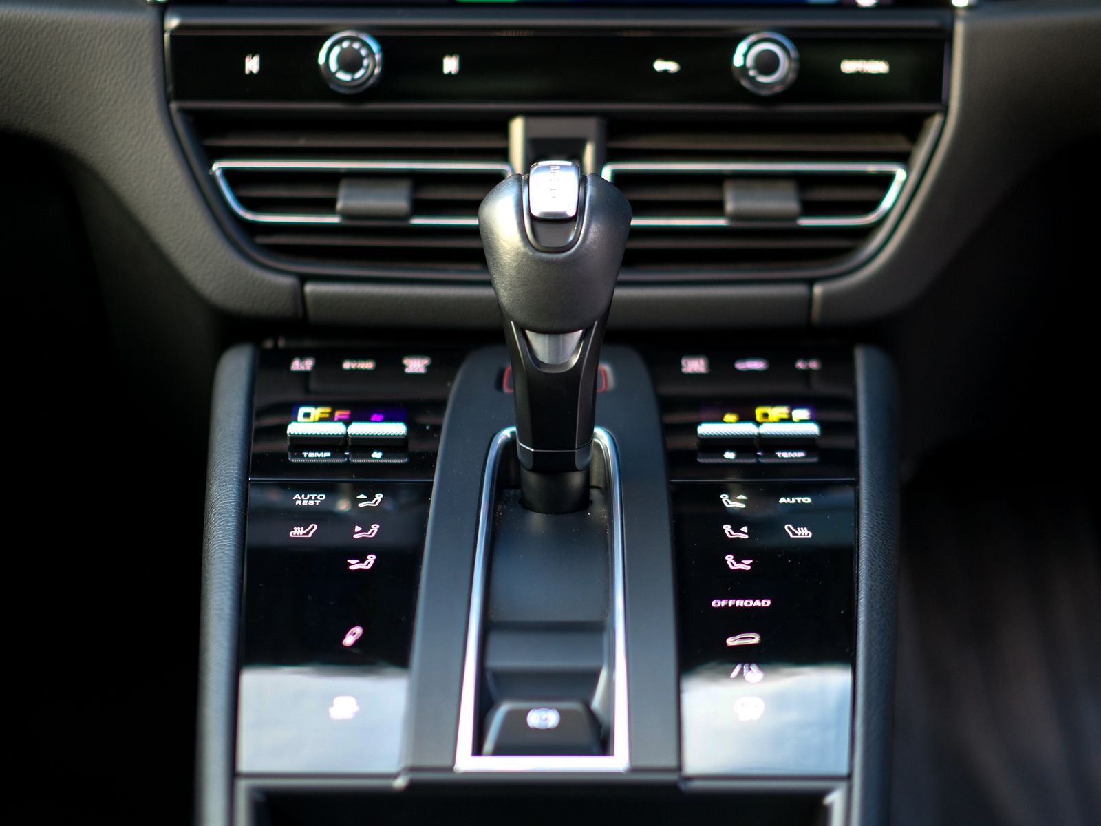 Porsche Macan 2.0T SUV 5dr Petrol PDK 4WD Euro 6 (s/s) (265 ps) 5dr Automatic 2025