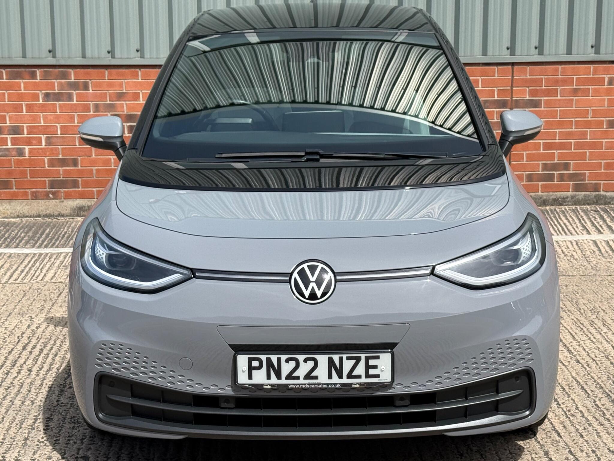 2022 Volkswagen ID.3 Pro Performance 58kWh Family Auto 5dr, exterior view 2