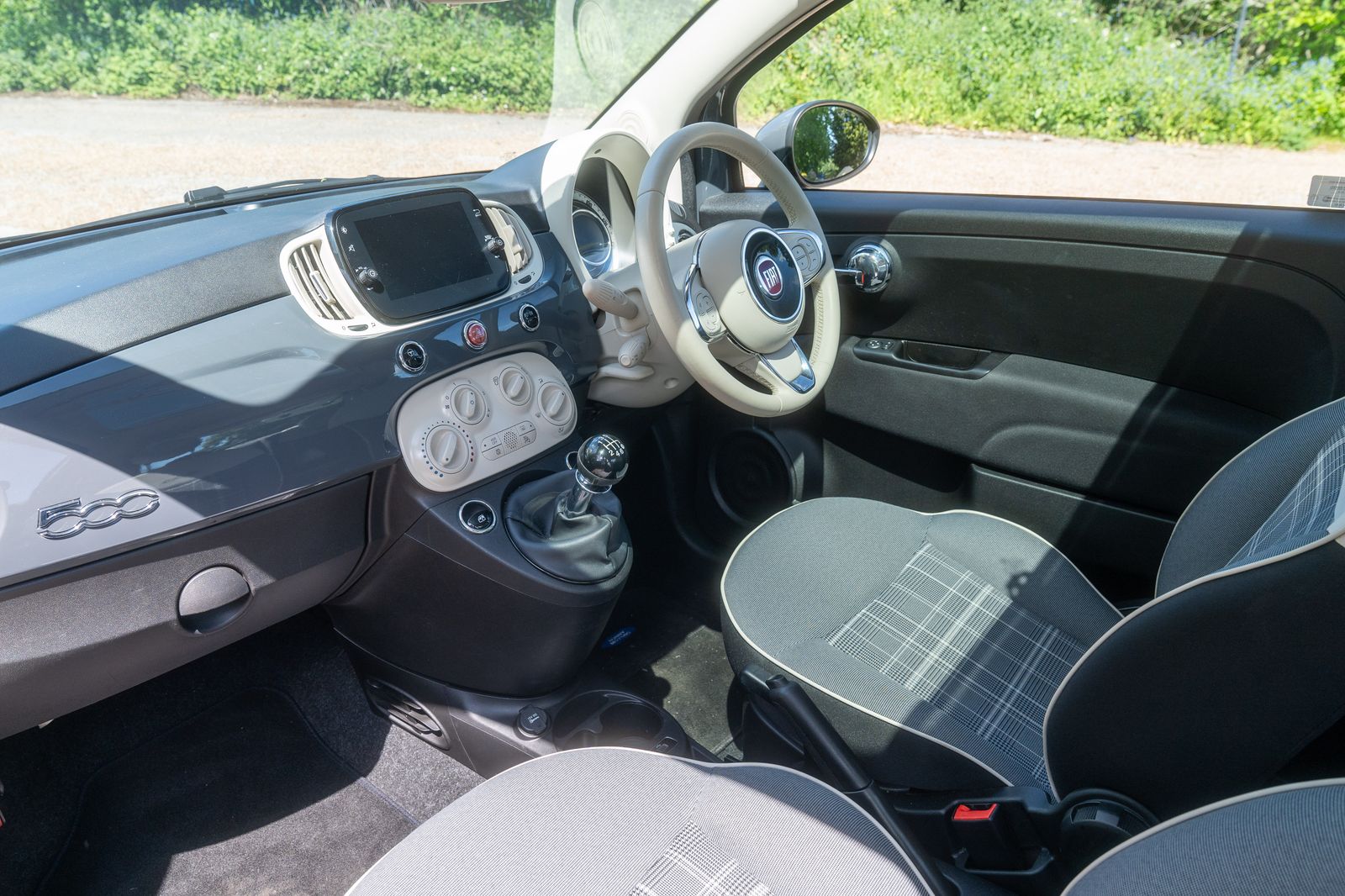 Fiat 500 1.0 MHEV Lounge Hatchback 3dr Petrol Manual Euro 6 (s/s) (70 bhp) 3dr Manual 2026
