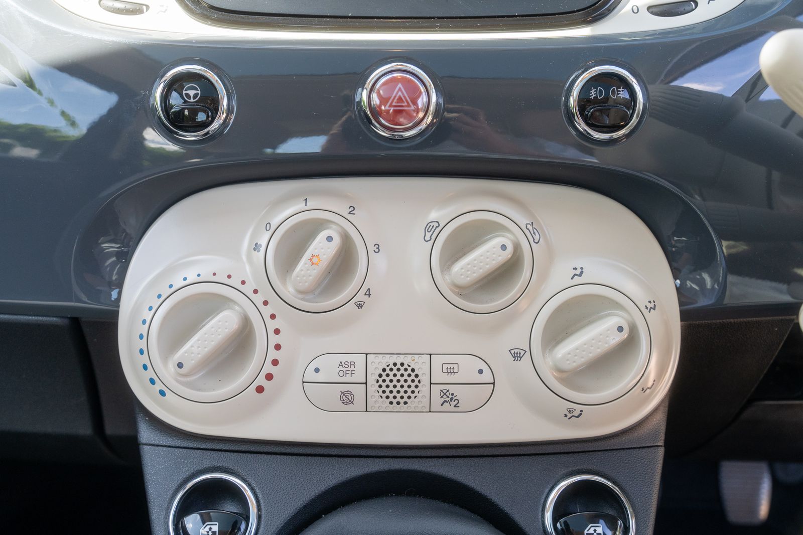 Fiat 500 1.0 MHEV Lounge Hatchback 3dr Petrol Manual Euro 6 (s/s) (70 bhp) 3dr Manual 2026