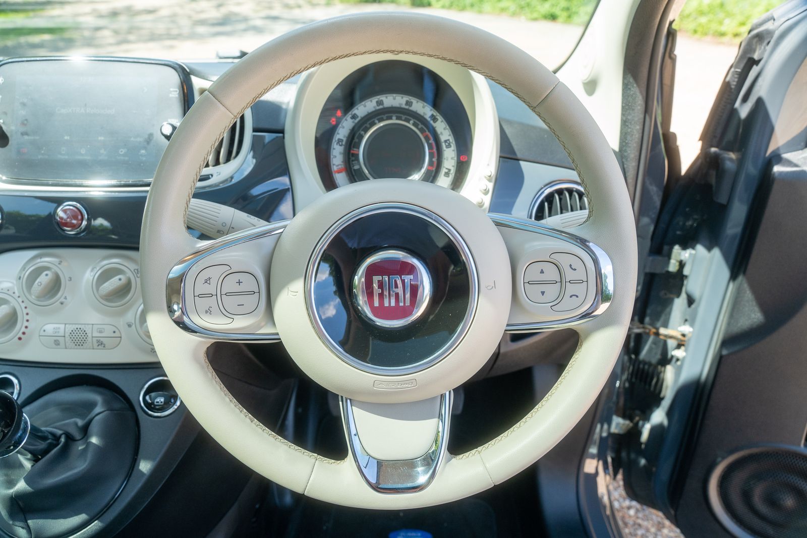 Fiat 500 1.0 MHEV Lounge Hatchback 3dr Petrol Manual Euro 6 (s/s) (70 bhp) 3dr Manual 2026