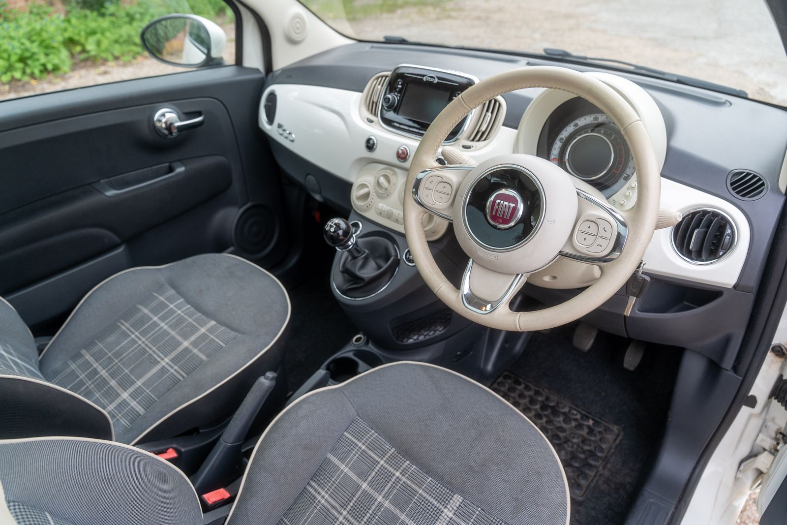 Fiat 500 1.2 Lounge Hatchback 3dr Petrol Manual Euro 6 (s/s) (69 bhp) 3dr Manual 2026