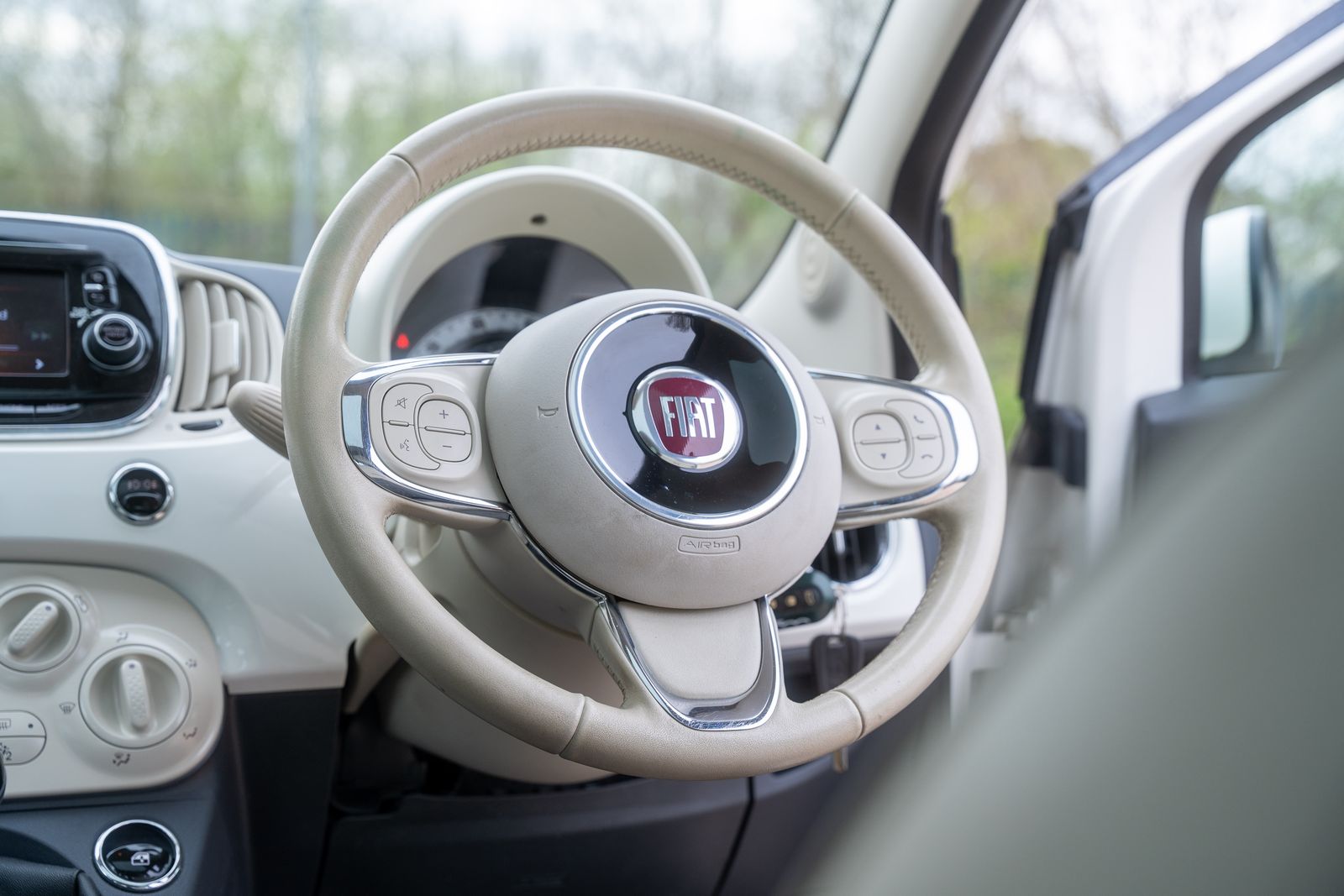 Fiat 500 1.2 Lounge Hatchback 3dr Petrol Manual Euro 6 (s/s) (69 bhp) 3dr Manual 2026