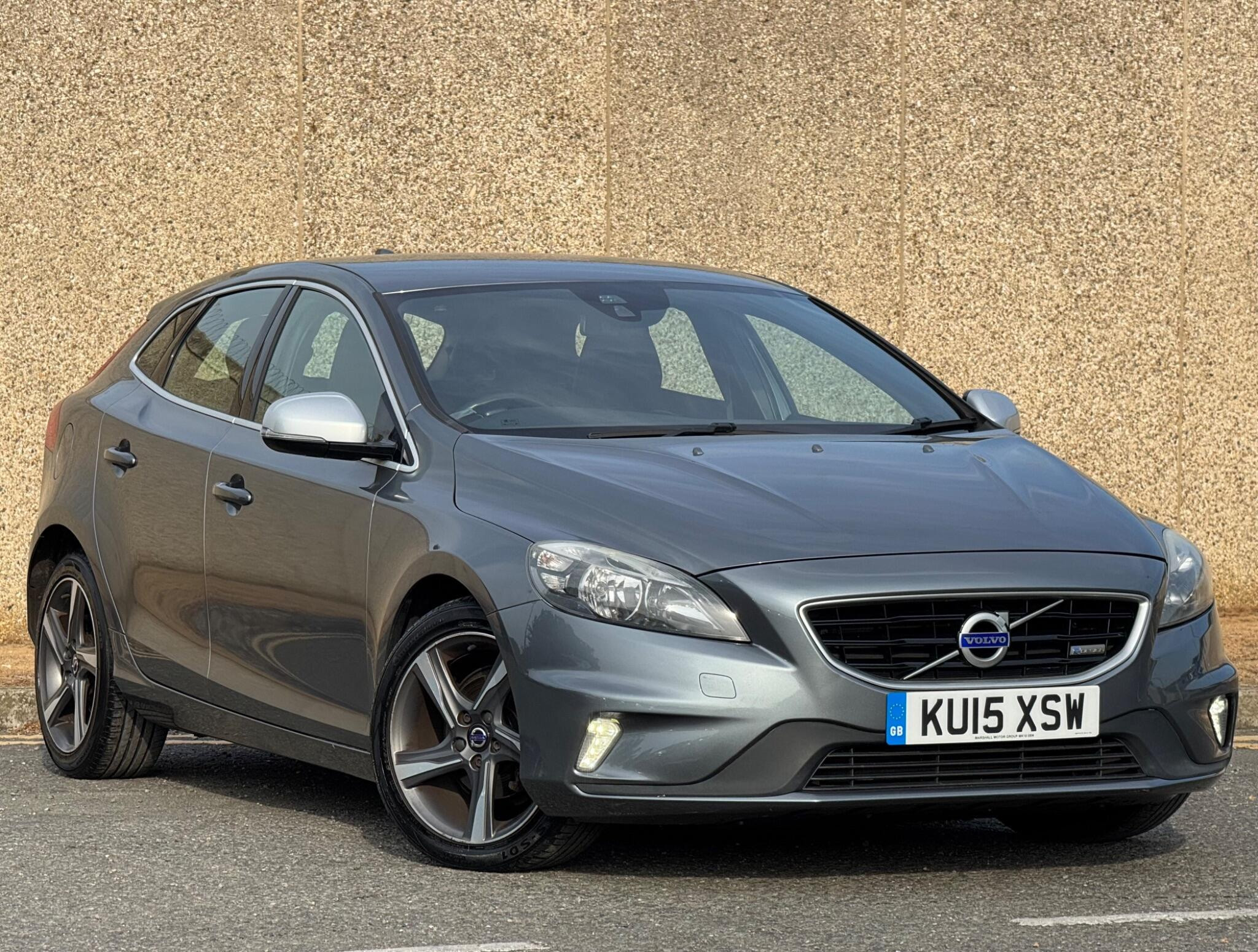 Volvo V40