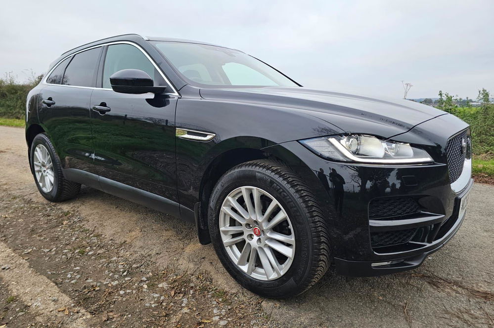 Jaguar F-PACE