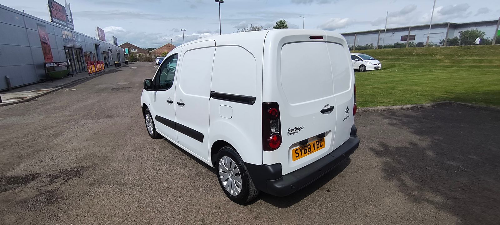 2018 Citroen Berlingo 1.6 BlueHDi 625 Enterprise Panel Van 5dr Diesel Manual L1 (112 g/km, 75 bhp), exterior view 3