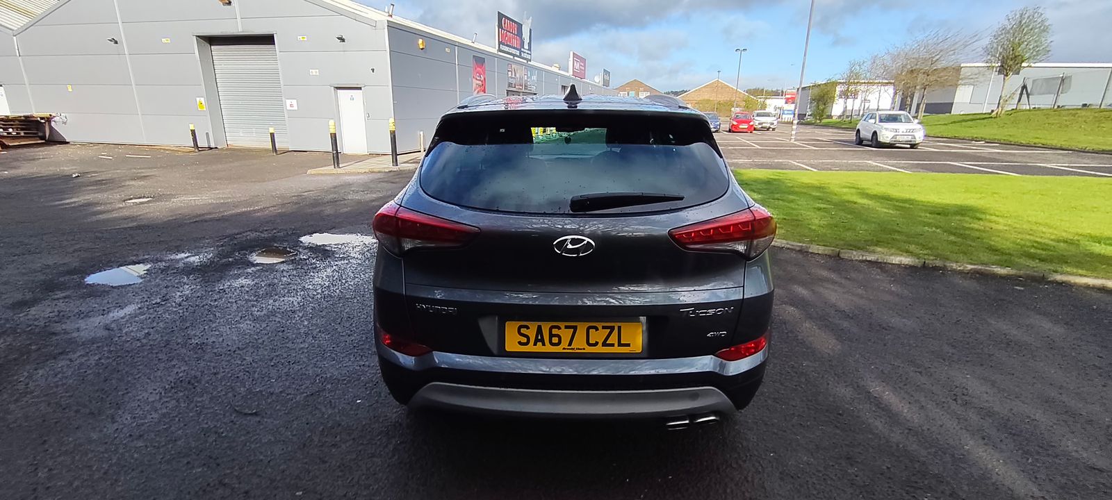 2017 Hyundai Tucson 2.0 CRDi Premium SUV 5dr Diesel Auto 4WD Euro 6 (136 ps), exterior view 4