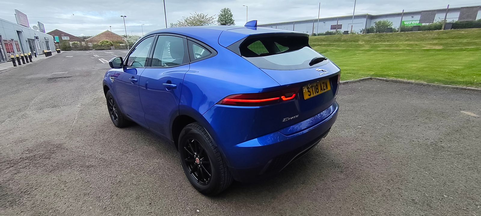 2018 Jaguar E-PACE 2.0 D150 SUV 5dr Diesel Manual Euro 6 (s/s) (150 ps), exterior view 3