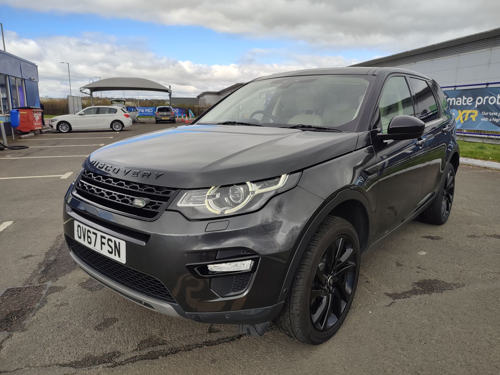 Used Land Rover Discovery Sport 2.0L TD4 HSE LUXURY SUV 5dr Diesel
