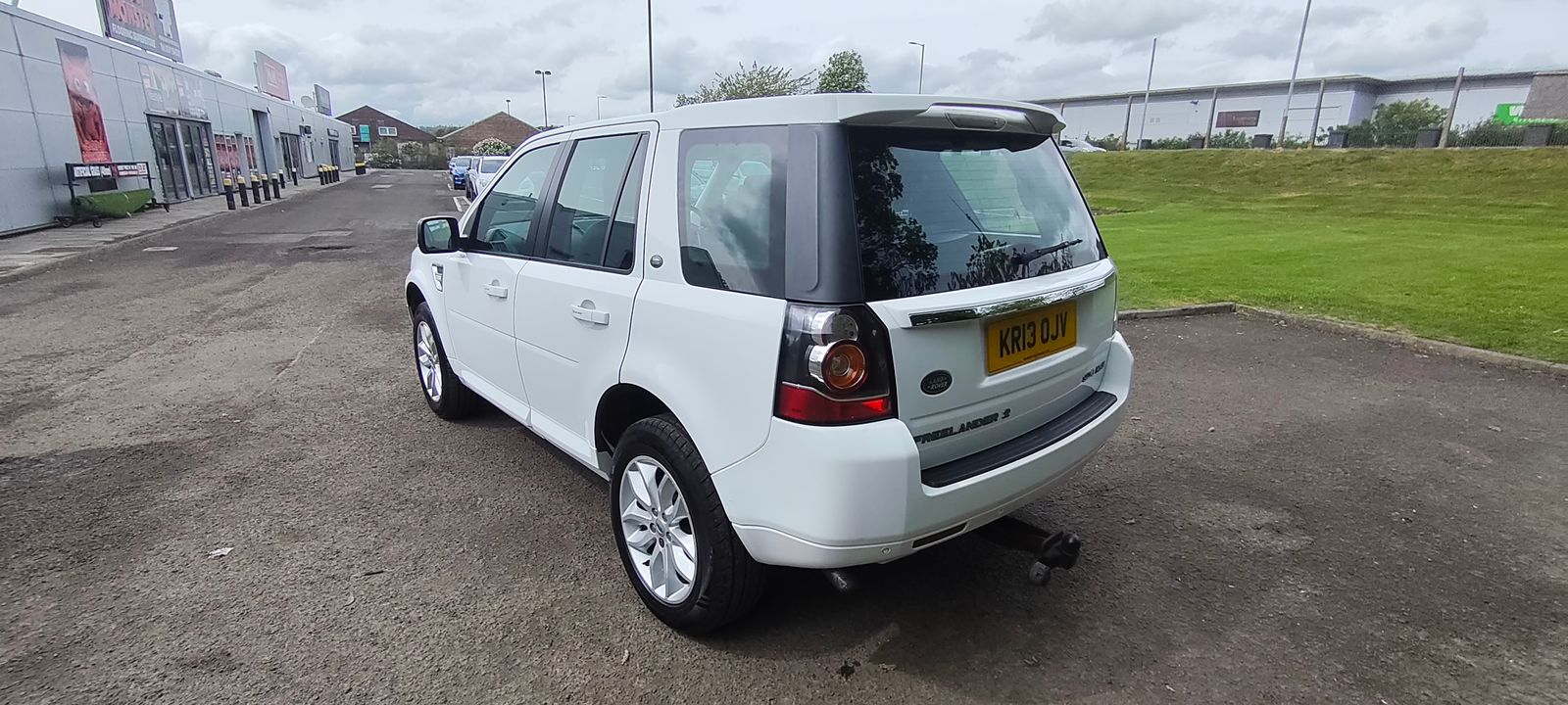 2013 Land Rover Freelander 2 2.2 SD4 HSE SUV 5dr Diesel CommandShift 4WD Euro 5 (190 ps), exterior view 3