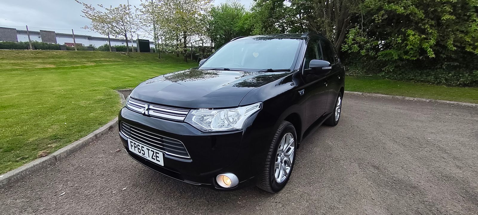 2015 Mitsubishi Outlander 2.0h 12kWh GX3h SUV 5dr Petrol Plug-in Hybrid CVT 4WD Euro 5 (s/s) (200 ps)