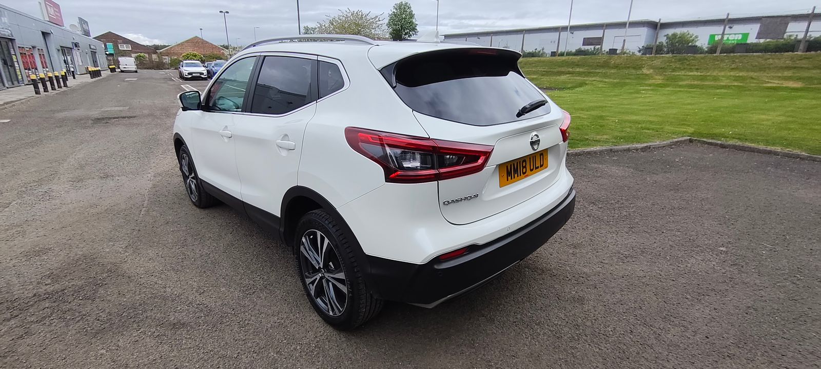 2018 Nissan Qashqai 1.6 dCi N-Connecta SUV 5dr Diesel XTRON Euro 6 (s/s) (130 ps), exterior view 3