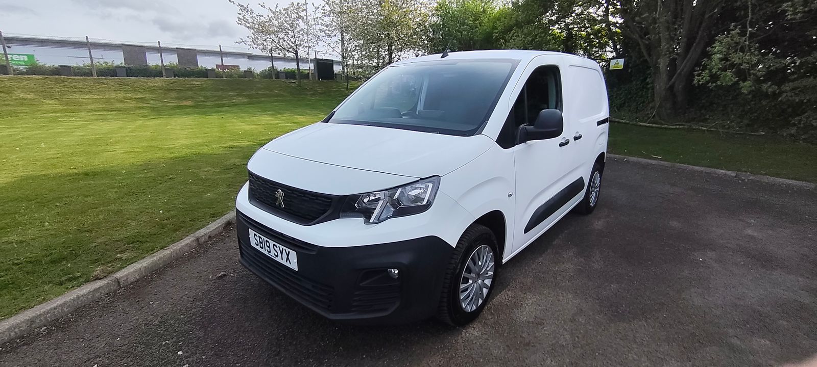 2019 Peugeot Partner 1.6 BlueHDi 650 Professional Standard Panel Van 5dr Diesel Manual SWB Euro 6 (75 bhp)