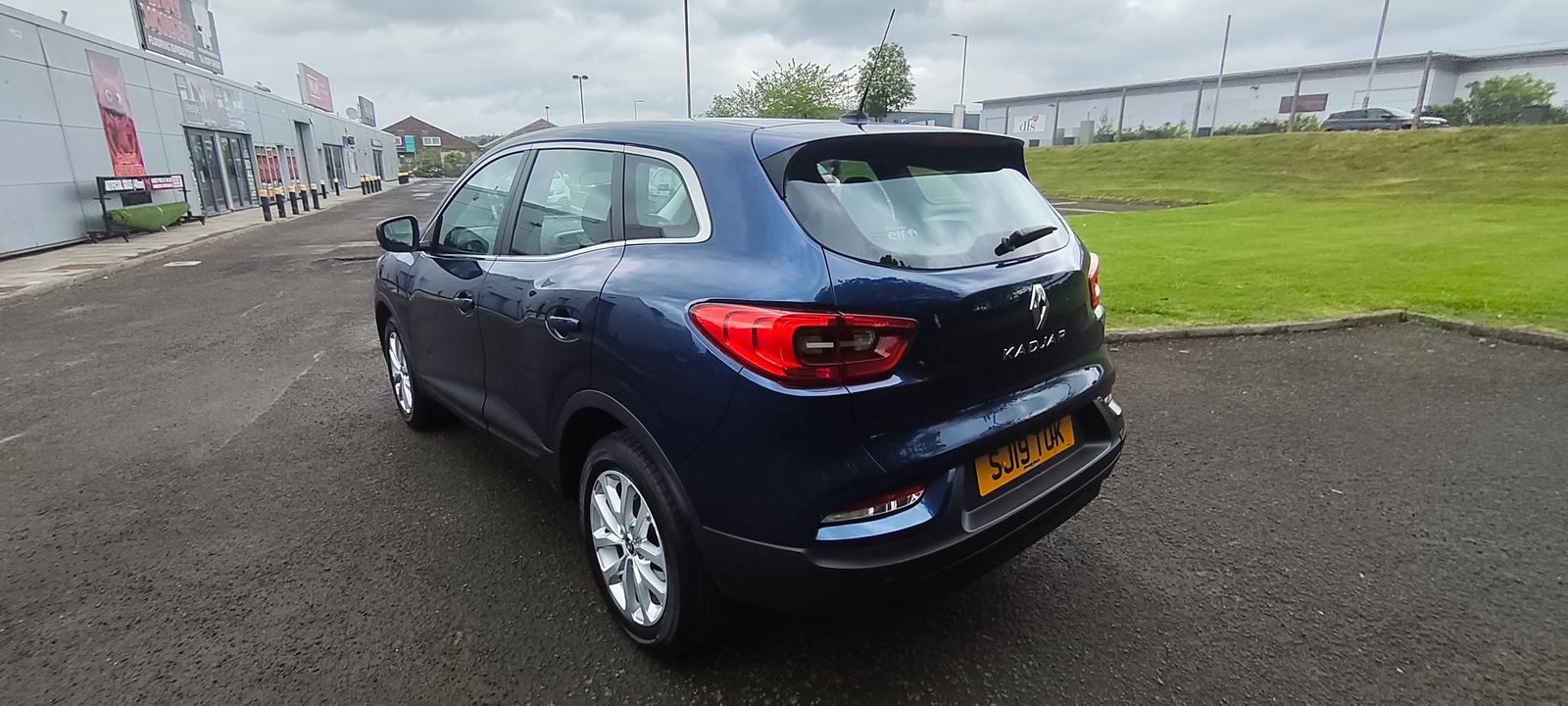 2019 Renault Kadjar 1.5 Blue dCi Play SUV 5dr Diesel EDC Euro 6 (s/s) (115 ps), exterior view 3
