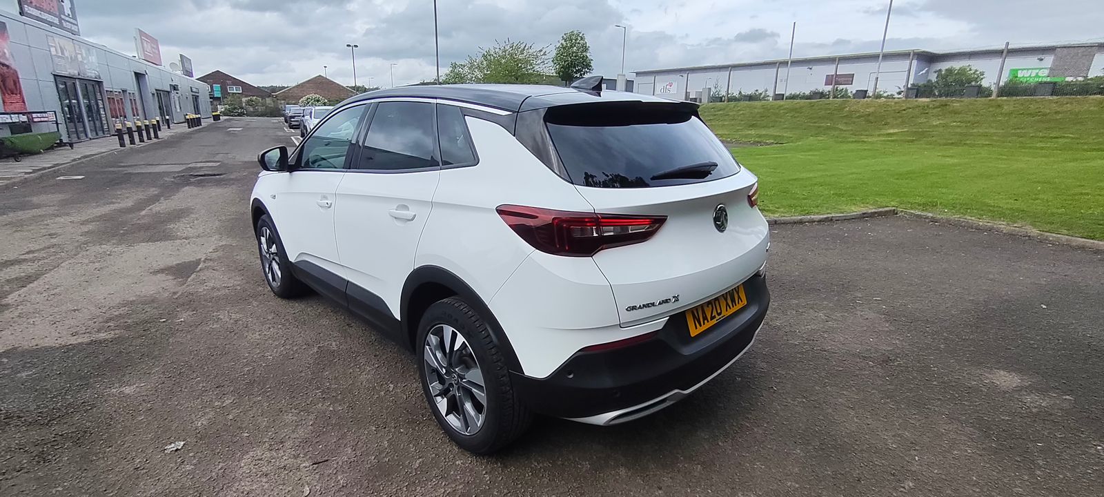 2020 Vauxhall Grandland X 1.2 Turbo SRi Nav SUV 5dr Petrol Manual Euro 6 (s/s) (130 ps), exterior view 3