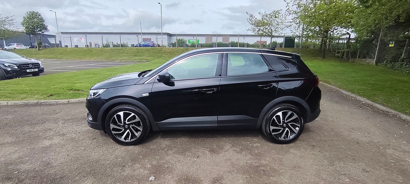 2019 Vauxhall Grandland X 1.5 Turbo D BlueInjection Elite Nav SUV 5dr Diesel Manual Euro 6 (s/s) (130 ps), exterior view 2
