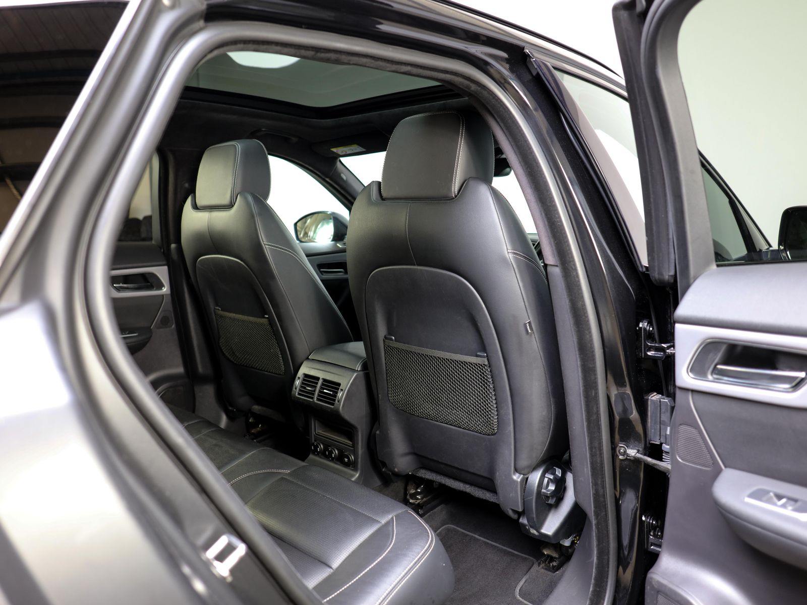 Jaguar F-PACE R-SPORT AWD 5dr Automatic 2025