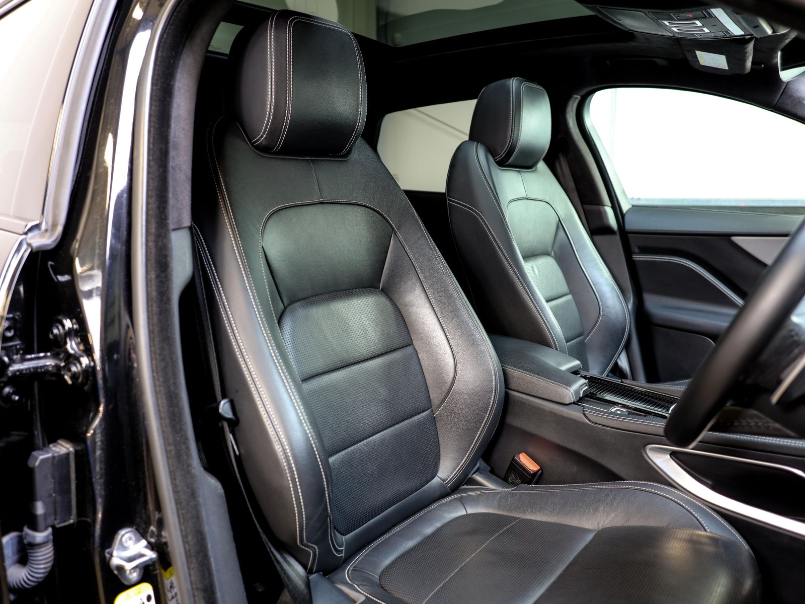 Jaguar F-PACE R-SPORT AWD 5dr Automatic 2025